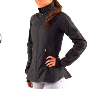 Lululemons Women's Black Make A Break Jacket Sz 6